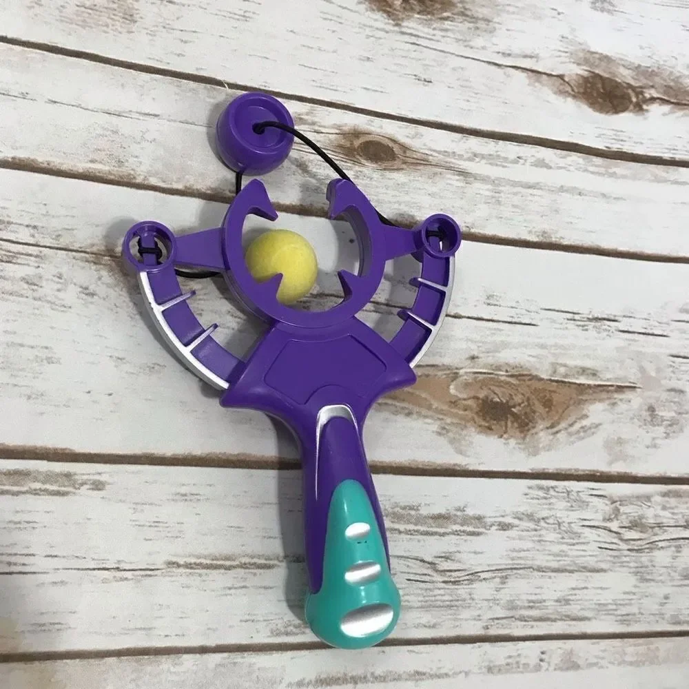 D‎ Ball Flinger Slingshot Toy